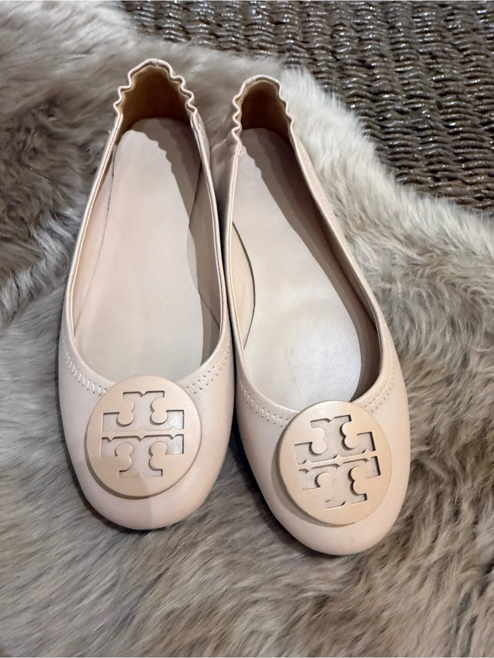 Tory Burch Blush Leather Logo Round-Toe Ballet Flats